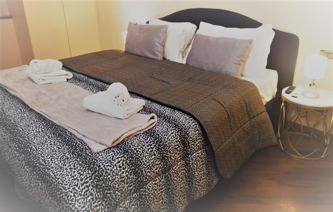 Trevi Nice Holiday - Luxury Apartment Rome Luaran gambar