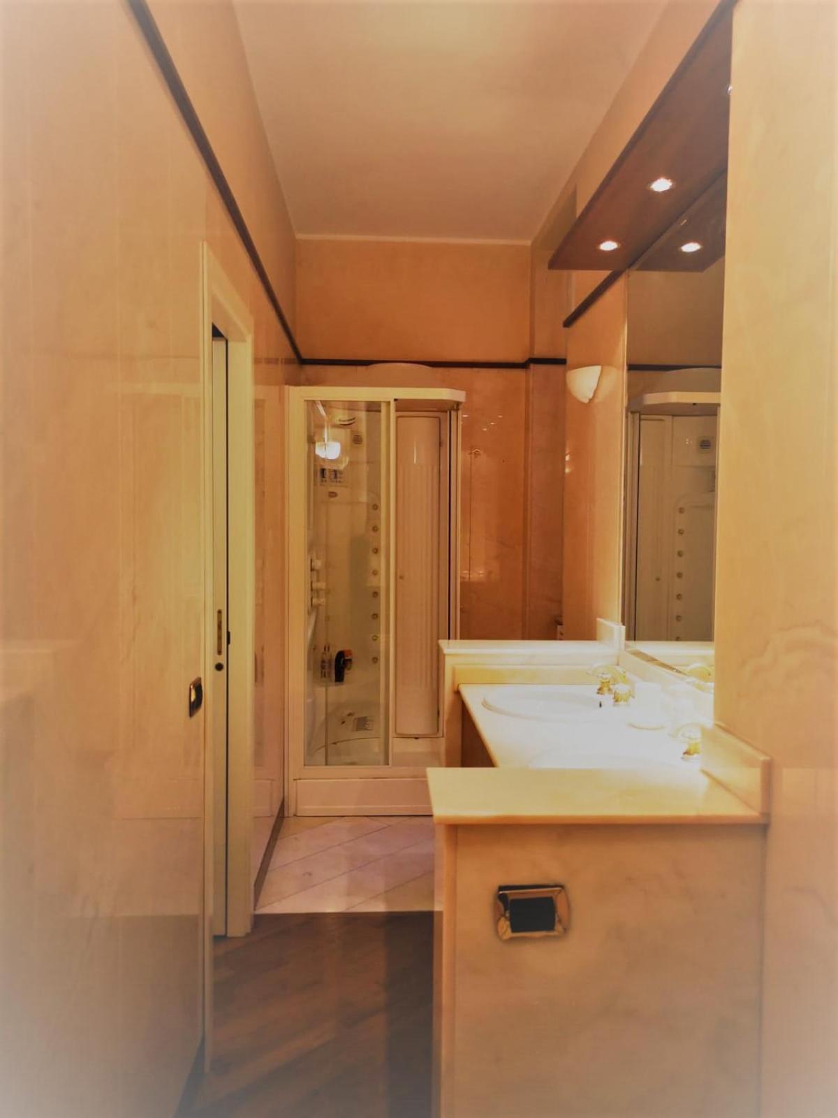 Trevi Nice Holiday - Luxury Apartment Rome Luaran gambar